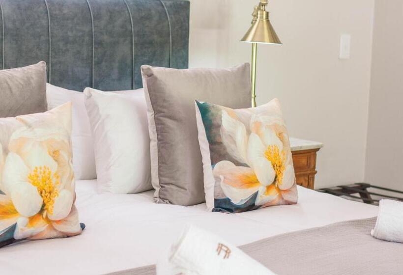 بنسيون Rozenburg Guest House