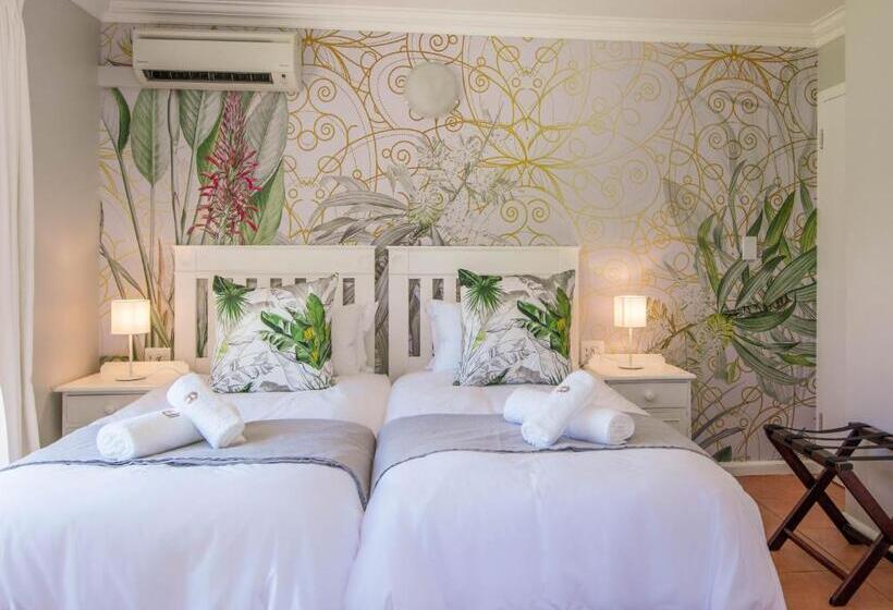 بنسيون Rozenburg Guest House