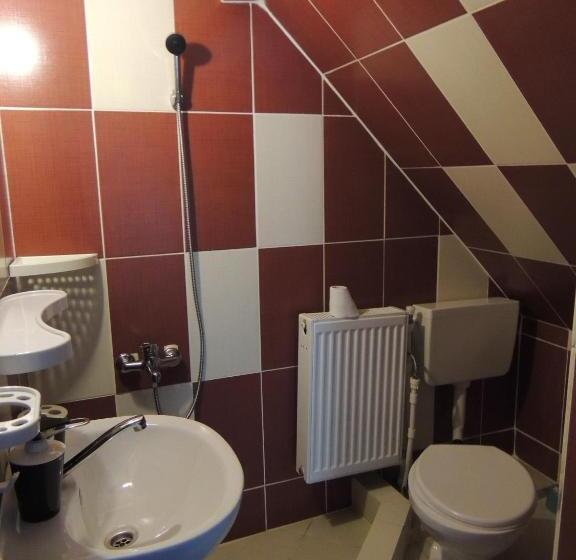 پانسیون Vila Giulia