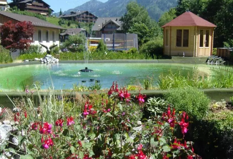 Vista Resort Hostel