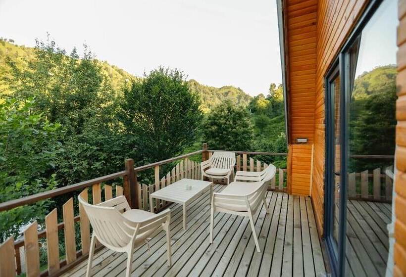 مبيت وإفطار Pafuli Bungalov