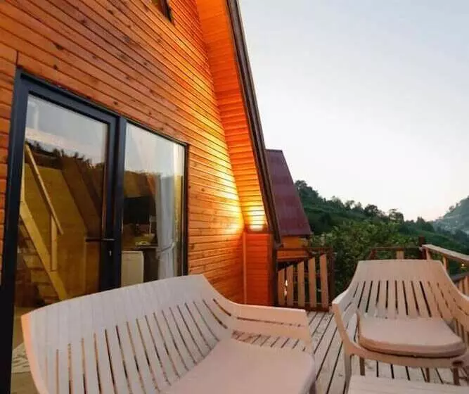 Aamiaismajoitus (B&B) Pafuli Bungalov