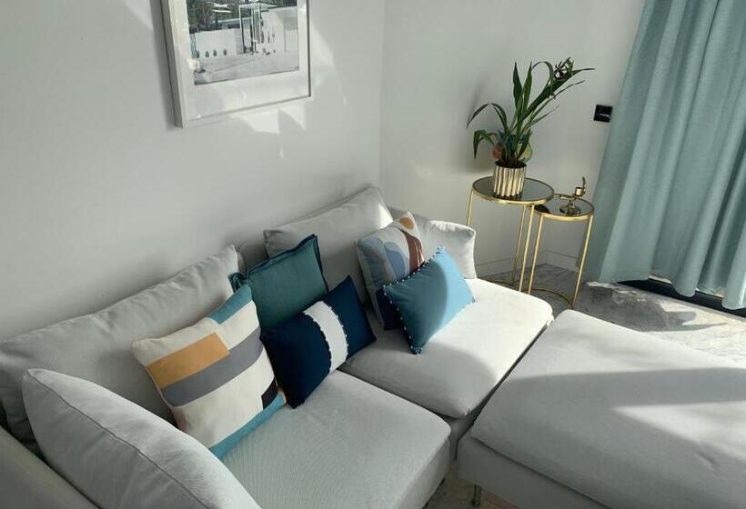 تختخواب و صبحانه Sunshine Bluehill