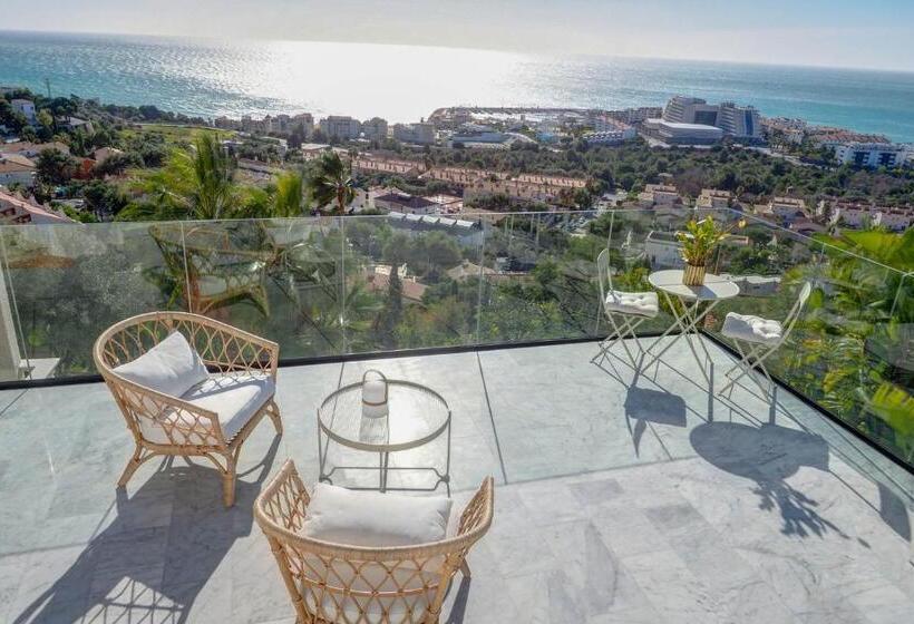 تختخواب و صبحانه Sunshine Bluehill