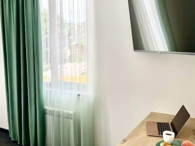 هتل Taniqinn Dilijan