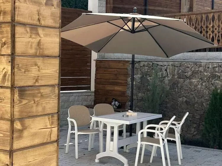 هتل Taniqinn Dilijan