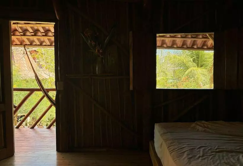 ホテル Don Jon S Surf And Yoga Lodge
