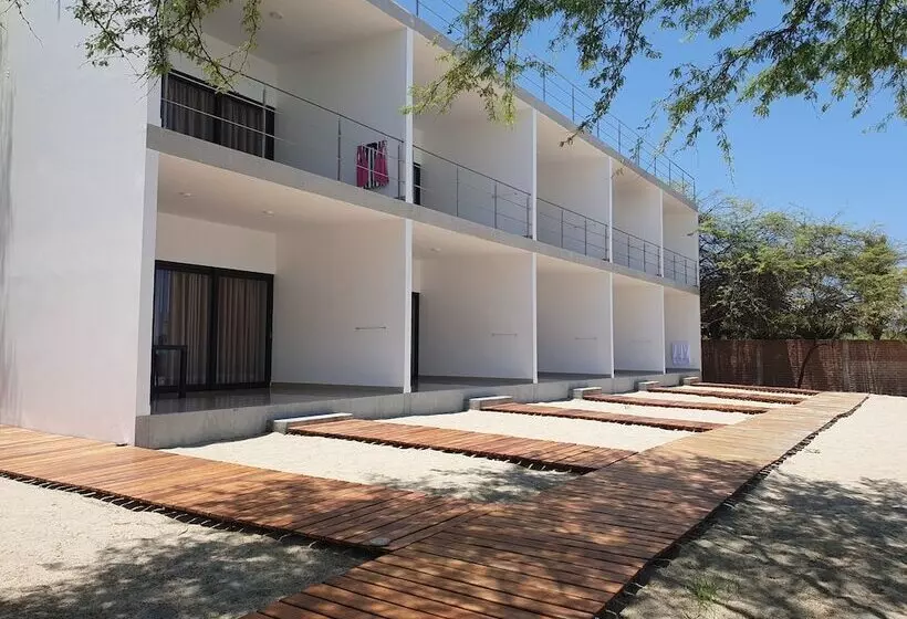 هتل Las Hamacas