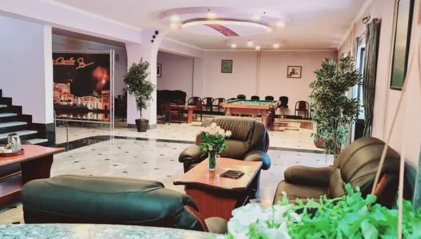 هتل Moulin Rouge Inn