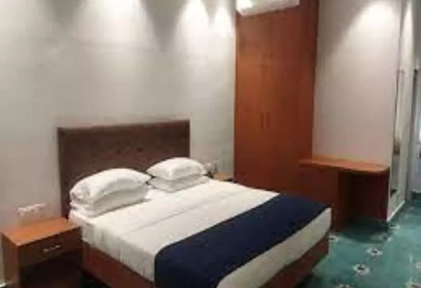 Hotelli Nilan Zingle Resort