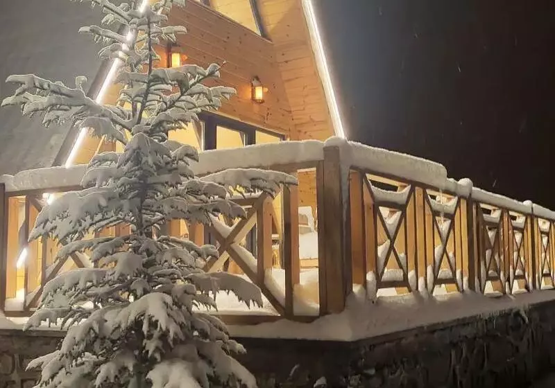 Hotelli Pamira Bungalow