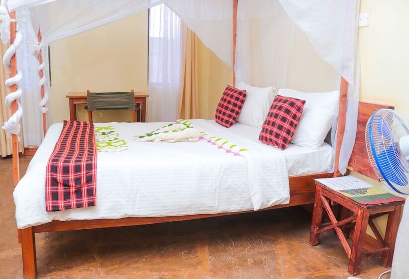 Hotel River Lumi Resort   Taveta