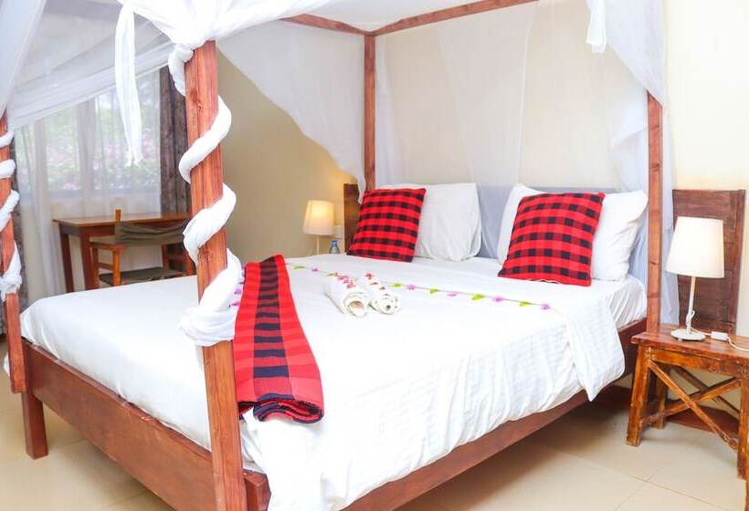 Hotel River Lumi Resort   Taveta