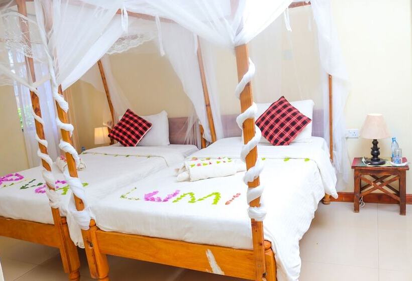 Hotel River Lumi Resort   Taveta