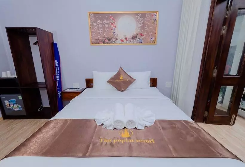 هتل The Poplar Resort