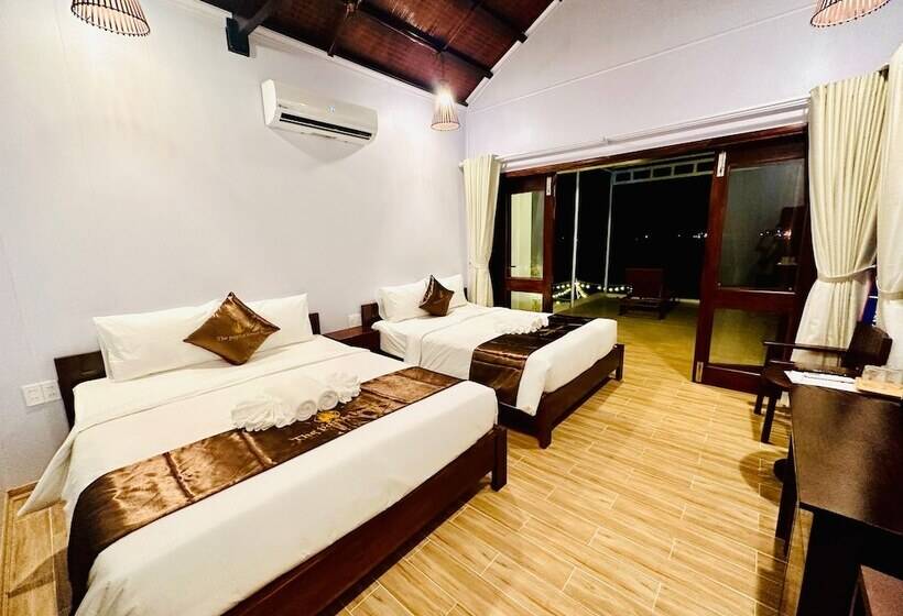 هتل The Poplar Resort