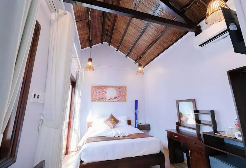 هتل The Poplar Resort