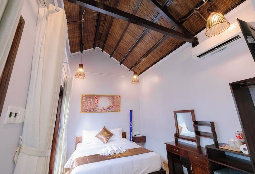 هتل The Poplar Resort