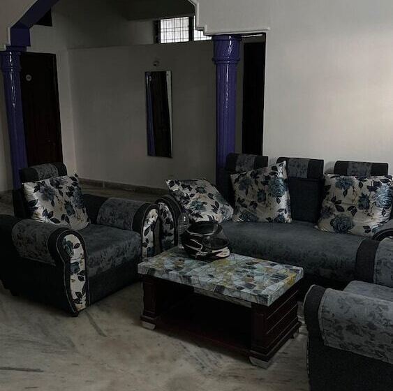 Iroomz Hotel Shree Jagannath