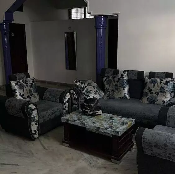 Iroomz Hotel Shree Jagannath