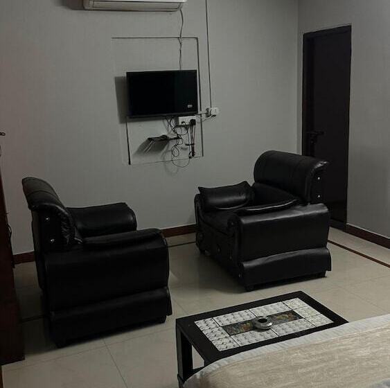 Iroomz Hotel Shree Jagannath