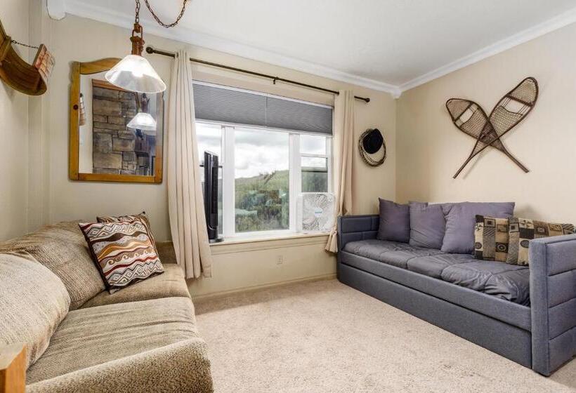 King Suite   4 Guest   Hot Tub   Pool   Free Shuttle   Cedar Breaks Lodge