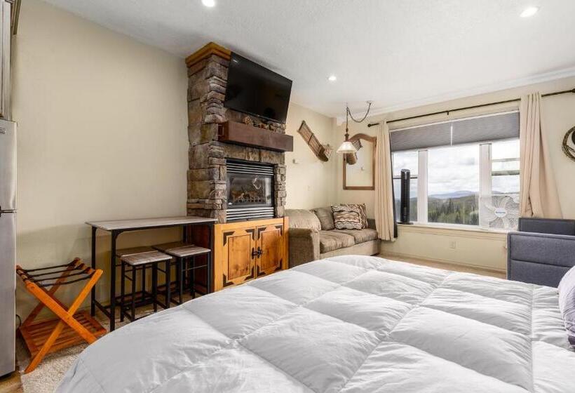 King Suite   4 Guest   Hot Tub   Pool   Free Shuttle   Cedar Breaks Lodge