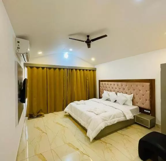 Luxurious Beach Resort Agonda