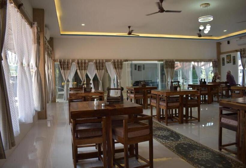 Luxurious Beach Resort Agonda