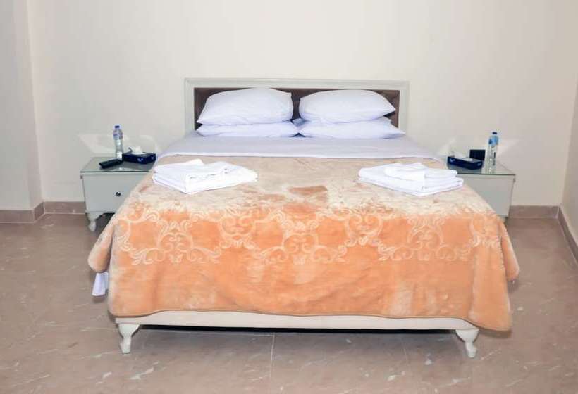 پانسیون Pyramid View Inn