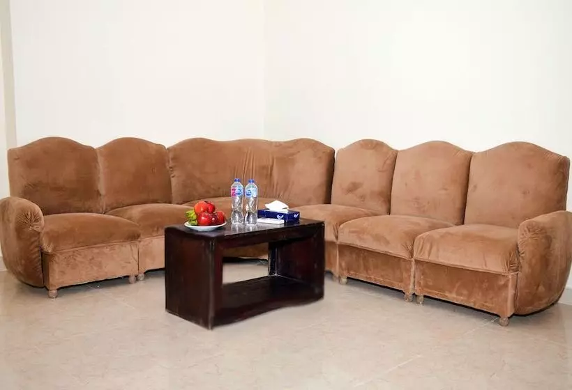 پانسیون Pyramid View Inn