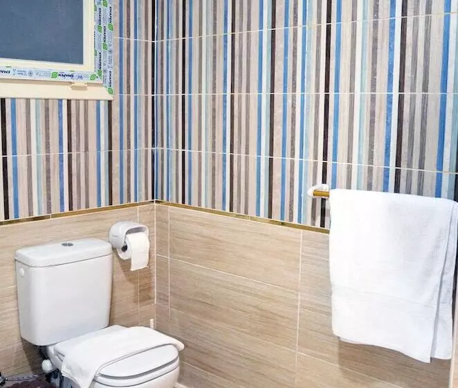 پانسیون Pyramid View Inn