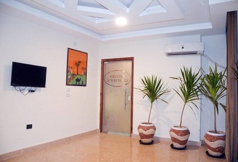 پانسیون Pyramid View Inn