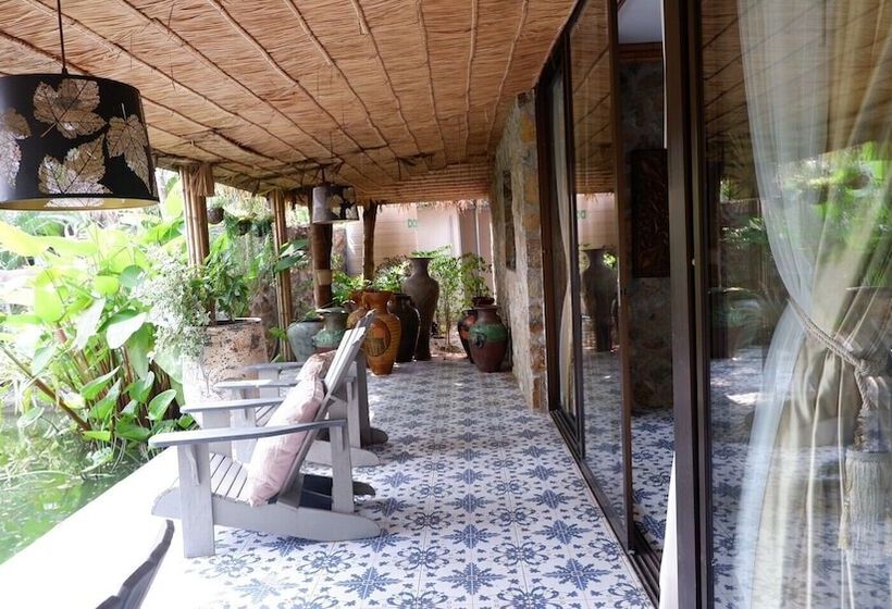 Курорт Jungle Moon Boutique Homestay