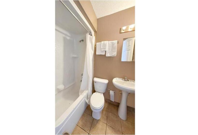 Sparta Seven Motel By Oyo Near Milledgeville