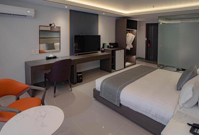 Subic Riviera Hotel & Residences