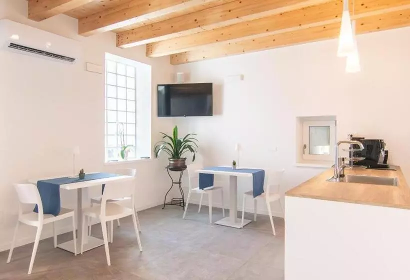 Aamiaismajoitus (B&B) R&b Al Lago