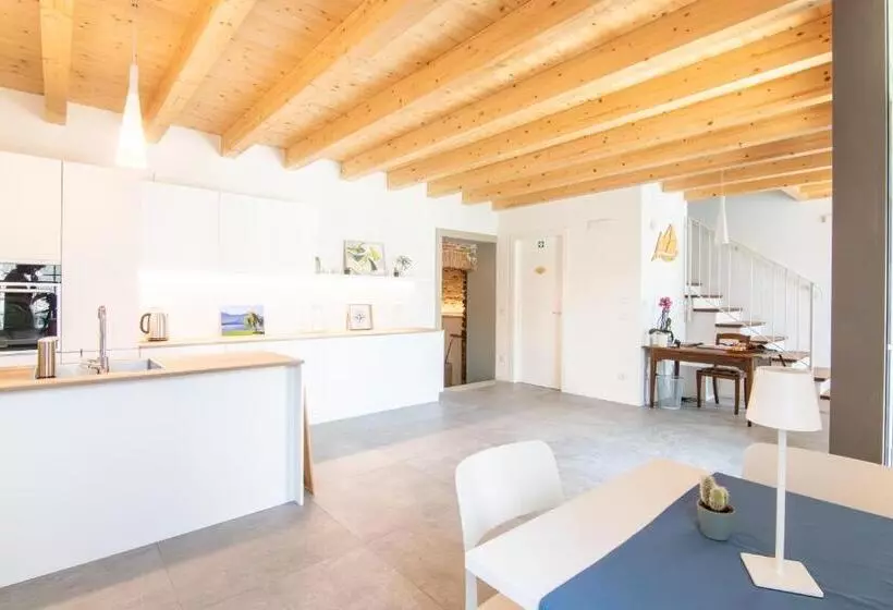 Aamiaismajoitus (B&B) R&b Al Lago