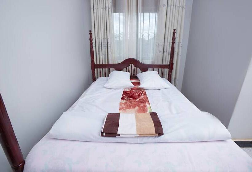 تختخواب و صبحانه Yobo's Complex Guest House