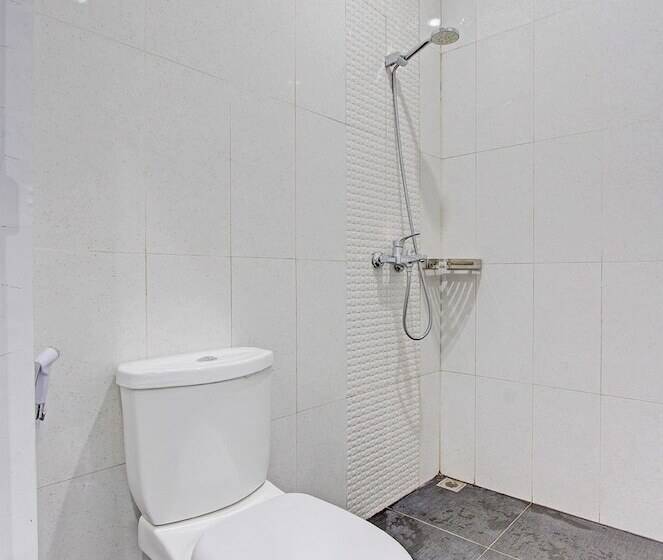 Collection O 93019 Ketemon Hotel & Resto