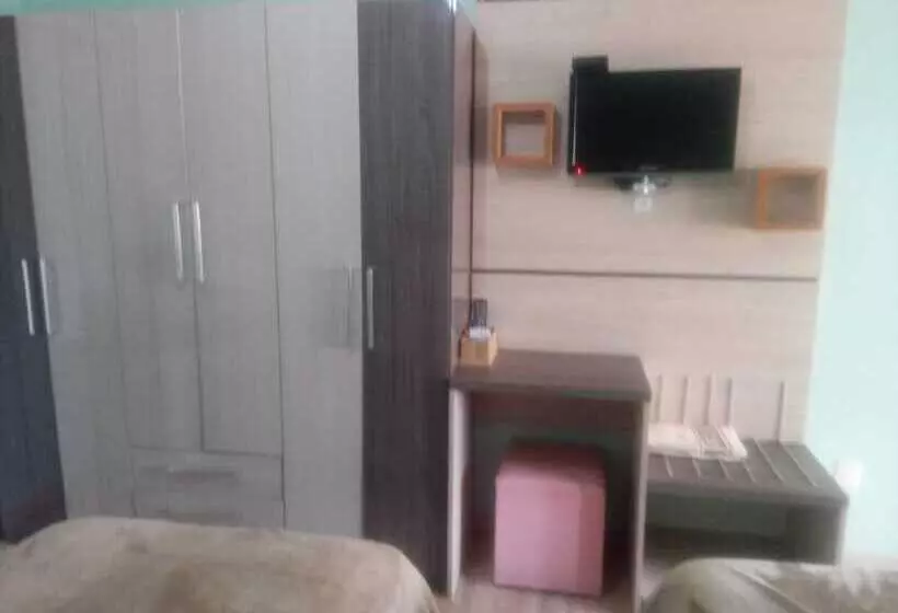 Hostelli Pousada Tradição