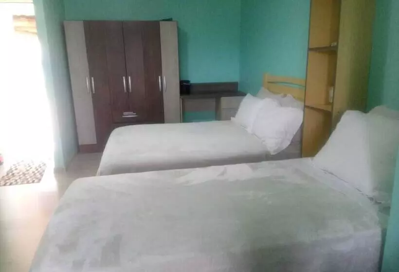 Hostelli Pousada Tradição