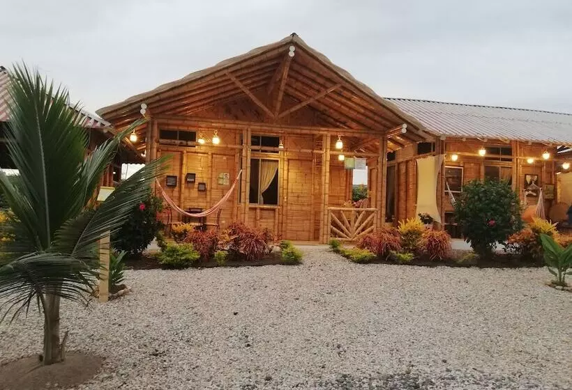 ホテル Estancia Jardín Cabañas