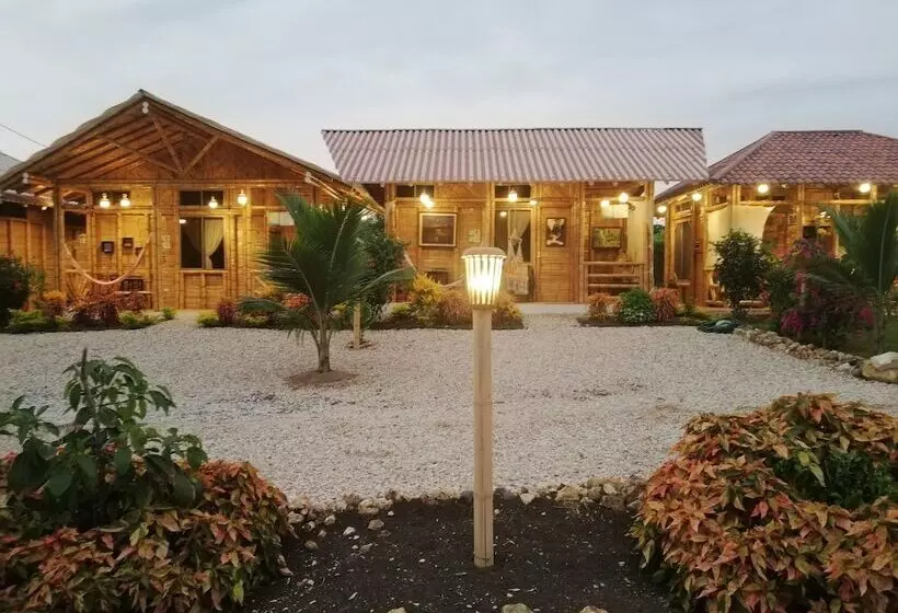 ホテル Estancia Jardín Cabañas