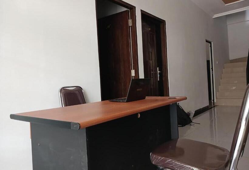 בית מלון כפרי Homy Stay Syariah By Oyo