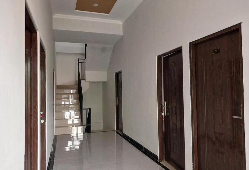 בית מלון כפרי Homy Stay Syariah By Oyo