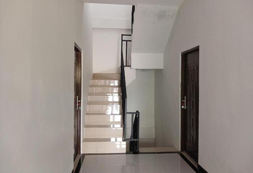 בית מלון כפרי Homy Stay Syariah By Oyo