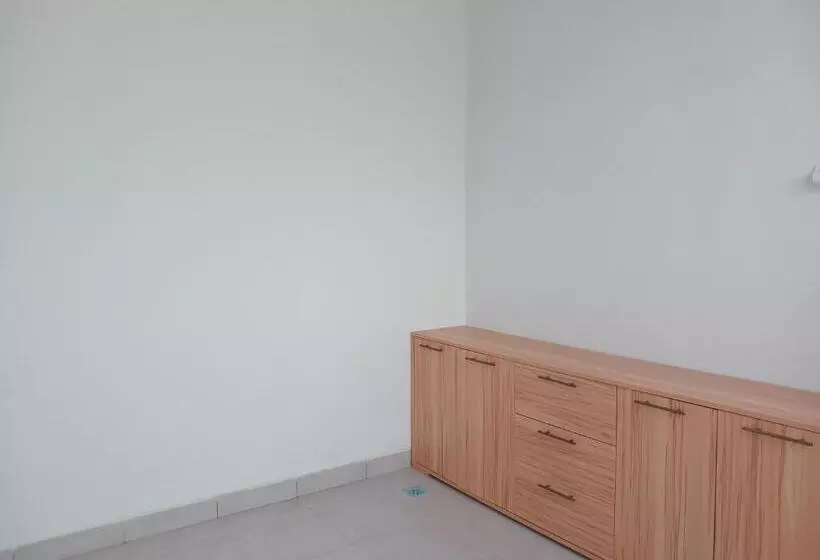 Hotelli Homy Stay Syariah By Oyo