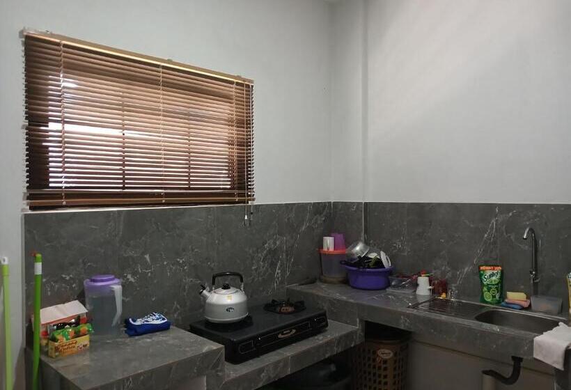 בית מלון כפרי Homy Stay Syariah By Oyo