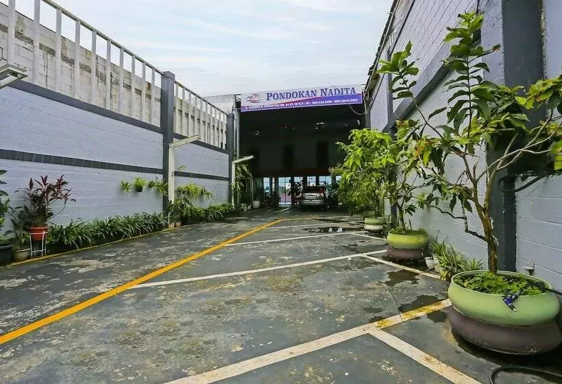 هتل Pondokan Nadita Homestay By Oyo